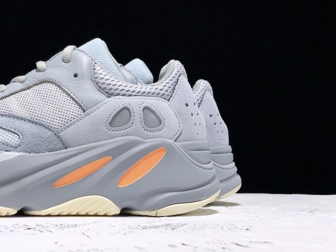 Yeezy Adidas Inertia